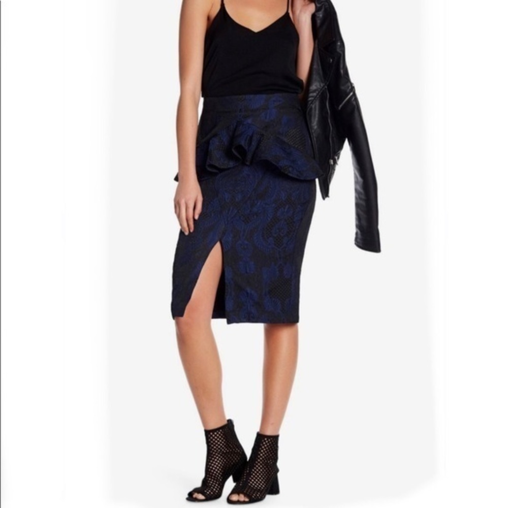 Kendal & Kylie Peplum Jacquard Pencil Skirt XS